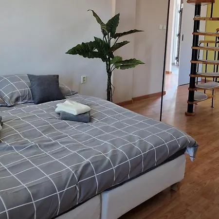 Luzianky Apartment *